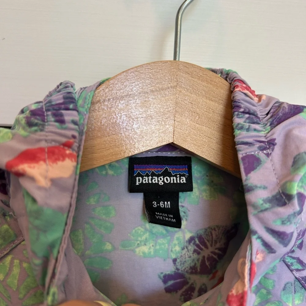 Infant Patagonia windbreaker jacket size 3-6 months - Picture 3 of 5